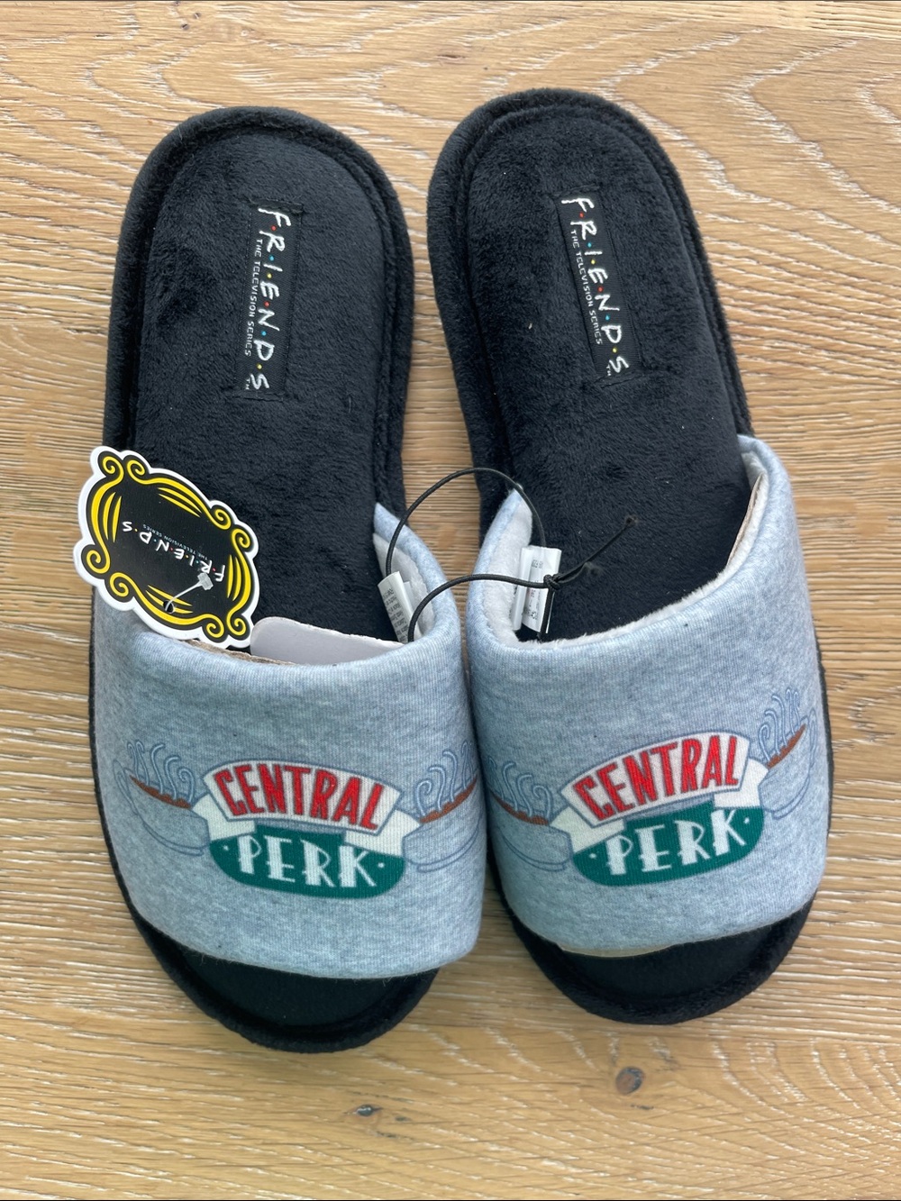 FRIENDS‎ Kids Central Perk Light Grey and Black Slide Slippers